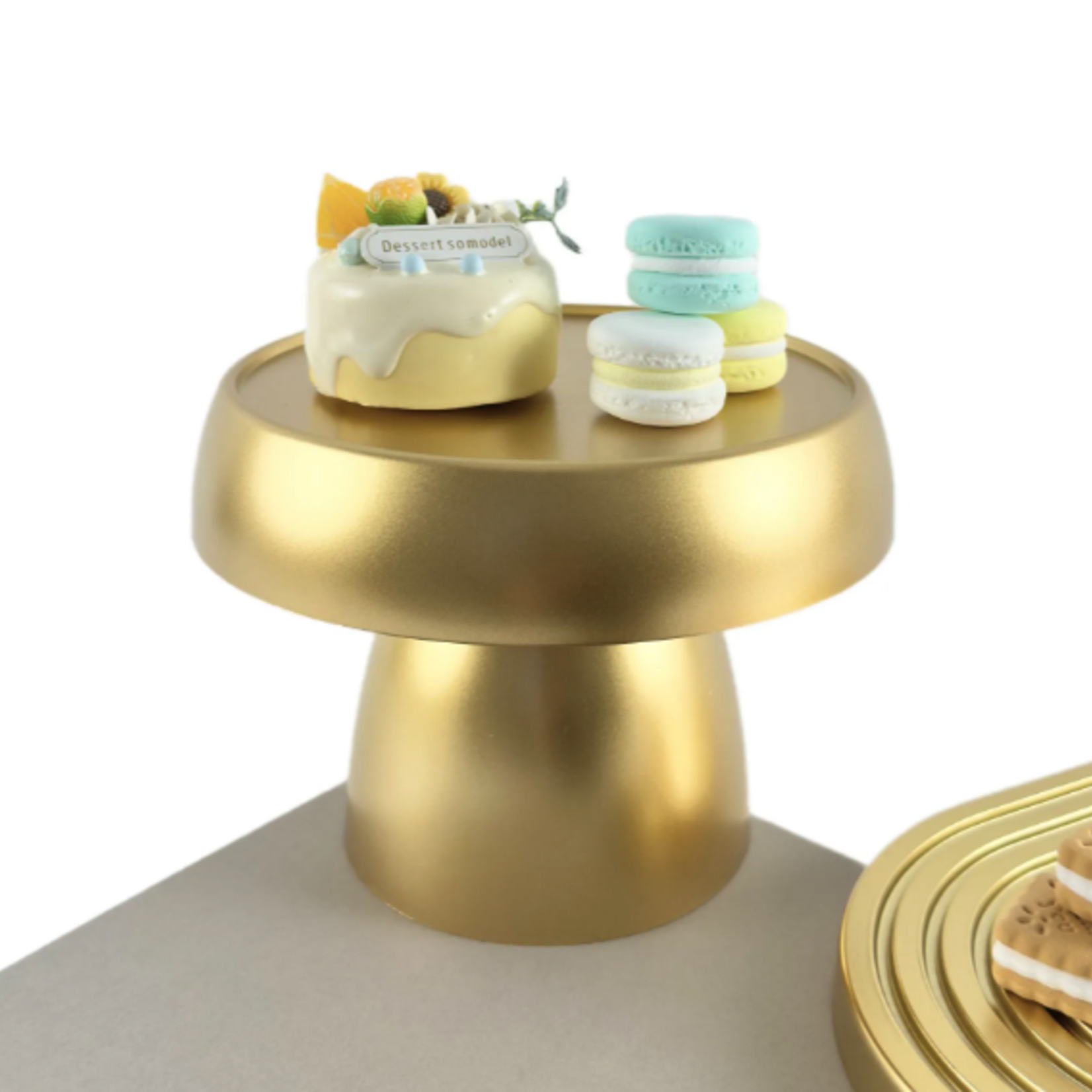 7.25”H X 5.5” GOLD MUSHROOM PLASTIC CAKE AND CUPCAKE STAND. nd reg $7.99