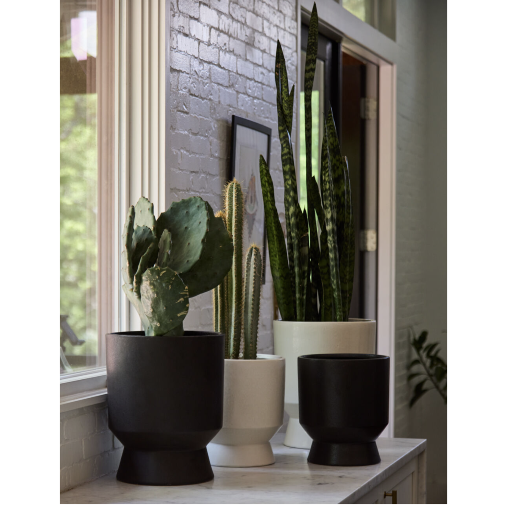 MATTE CERAMIC ELLIOT VASE