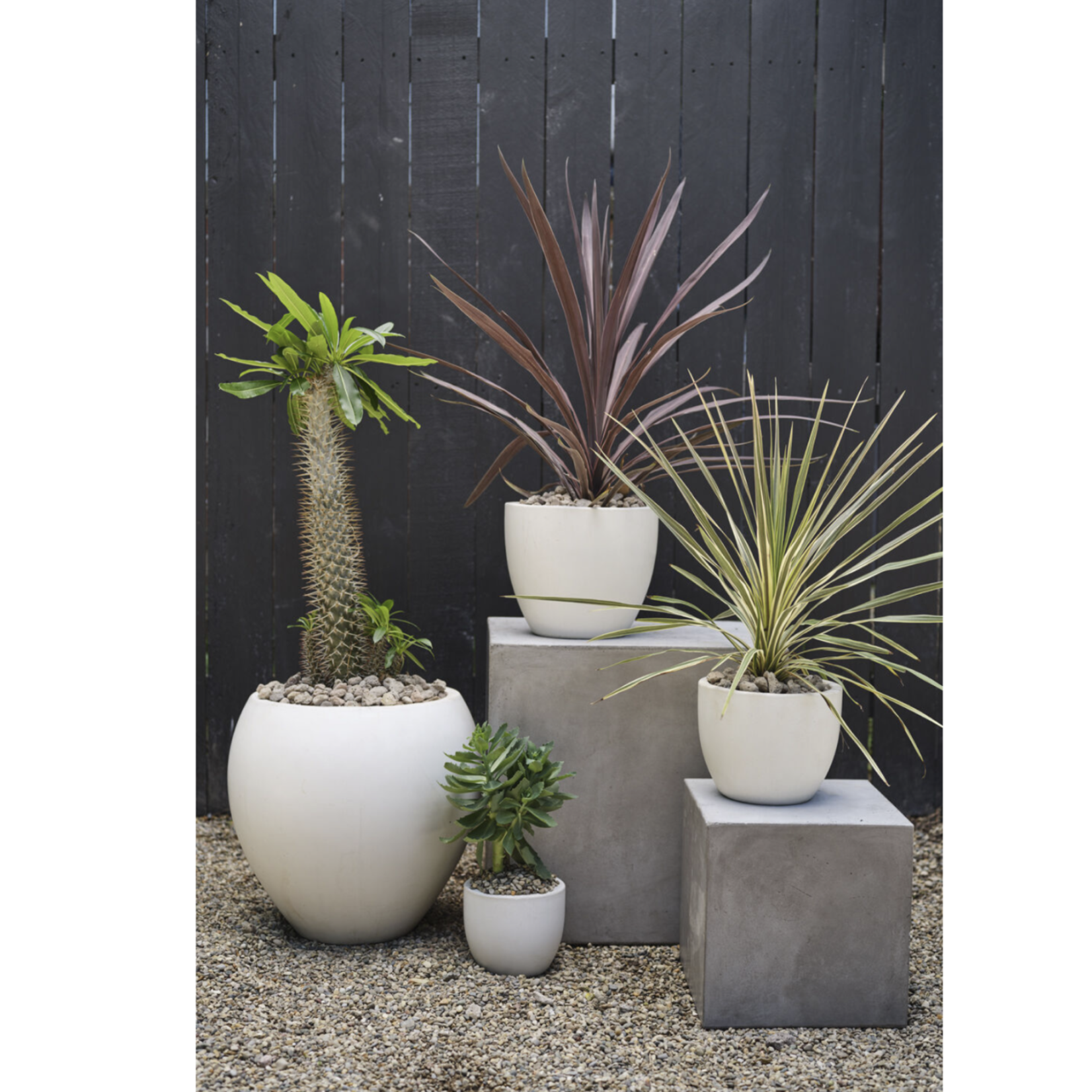 NEWPORT CONCRETE POT/VASE