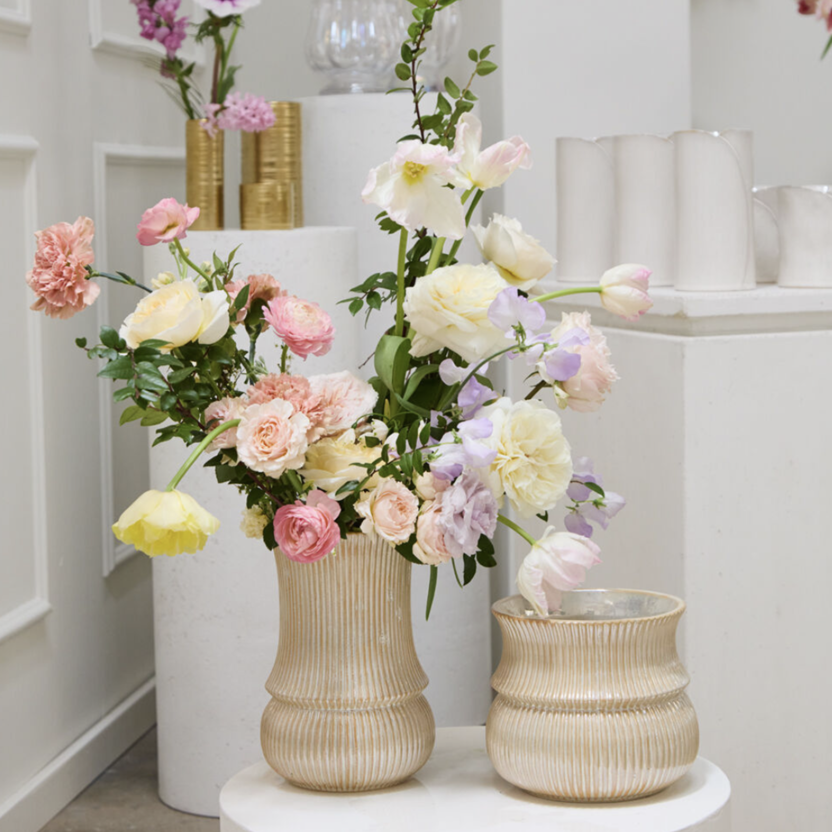 CERAMIC VERDANT VASE POT