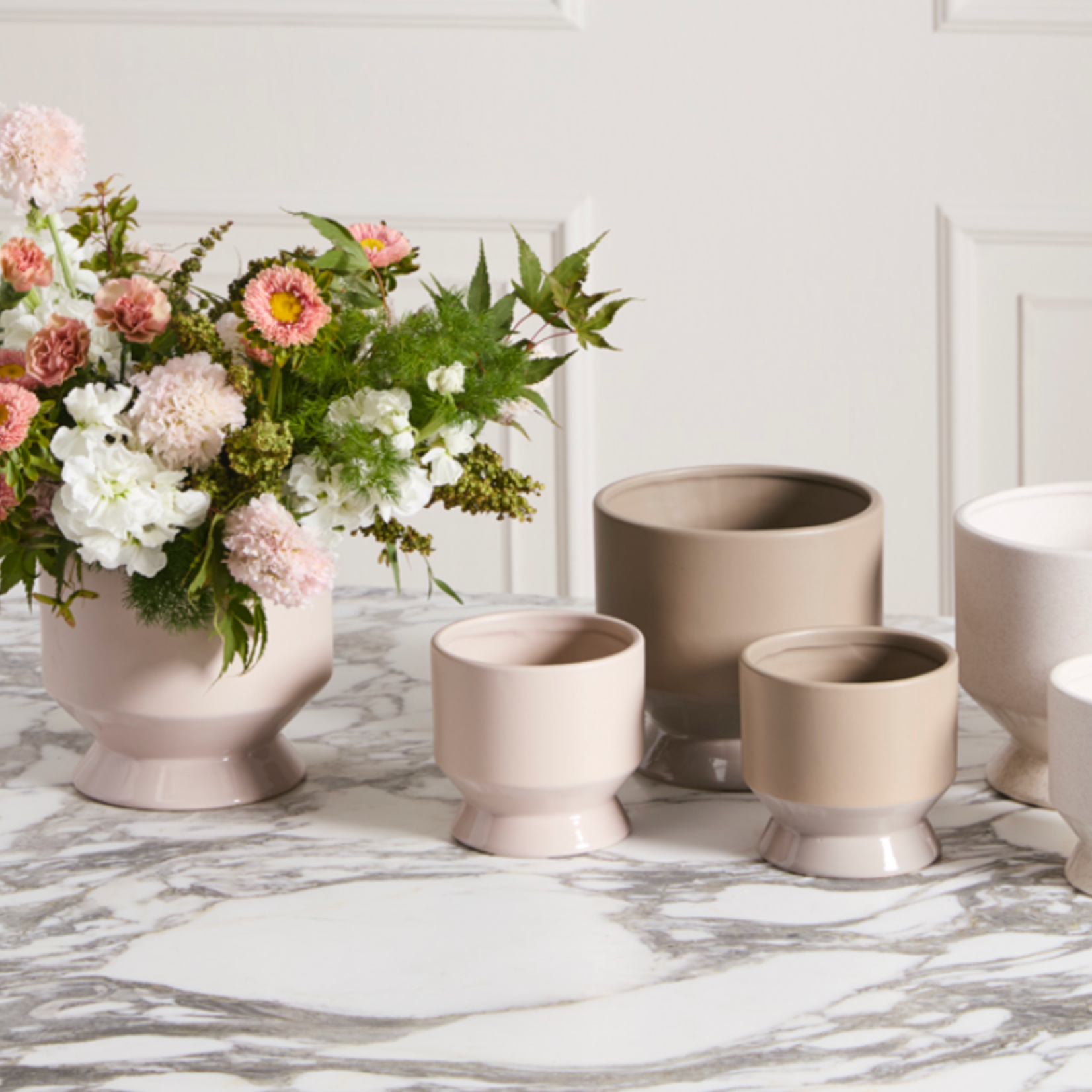 NEUTRAL PASADENA POT