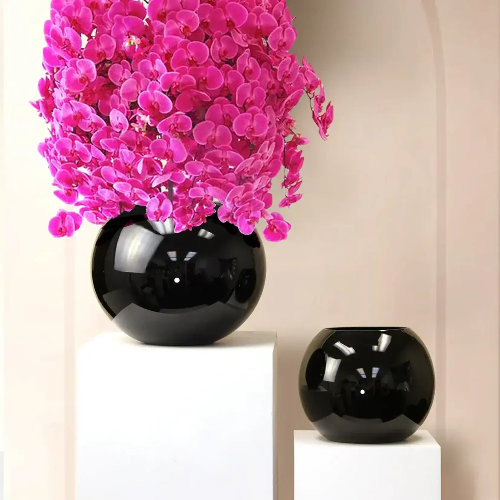BLACK GLASS BUBBLE FISHBOWL