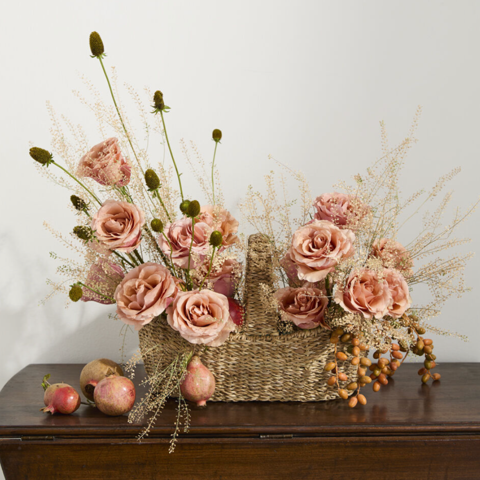 10”H X 9.5” X 16”L NATURAL BROWN PICNIC GIFTABLE BASKET