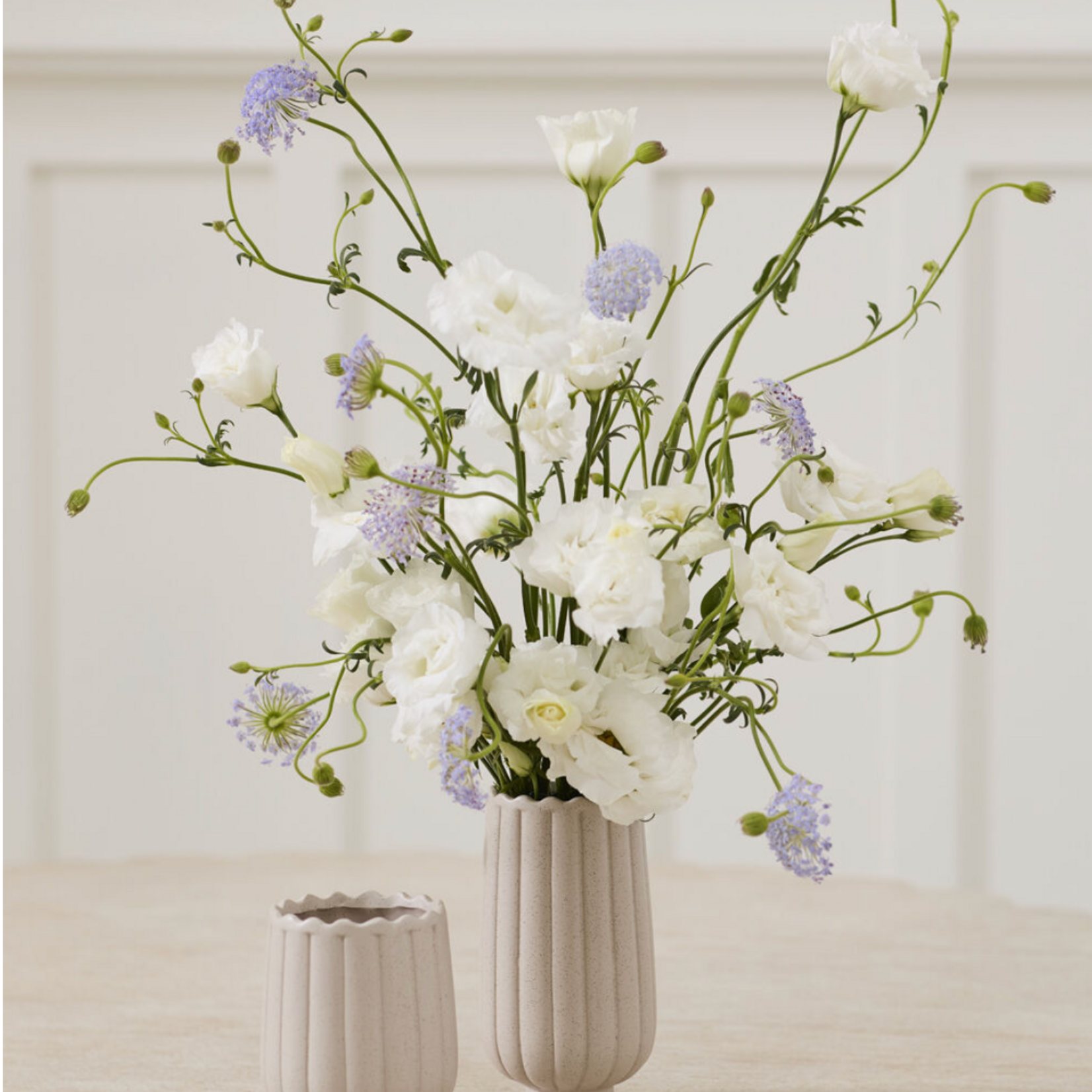 OFF-WHITE ANDENO PEDESTAL VASE