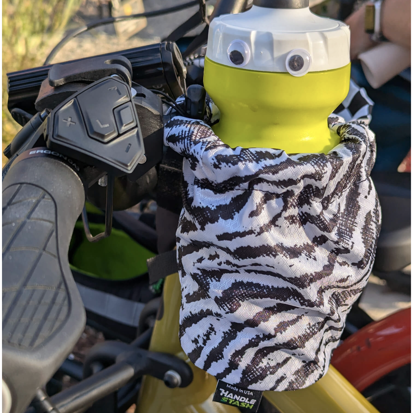 HandleStash HandleStash Shock-Absorbing Bike Cup Holder