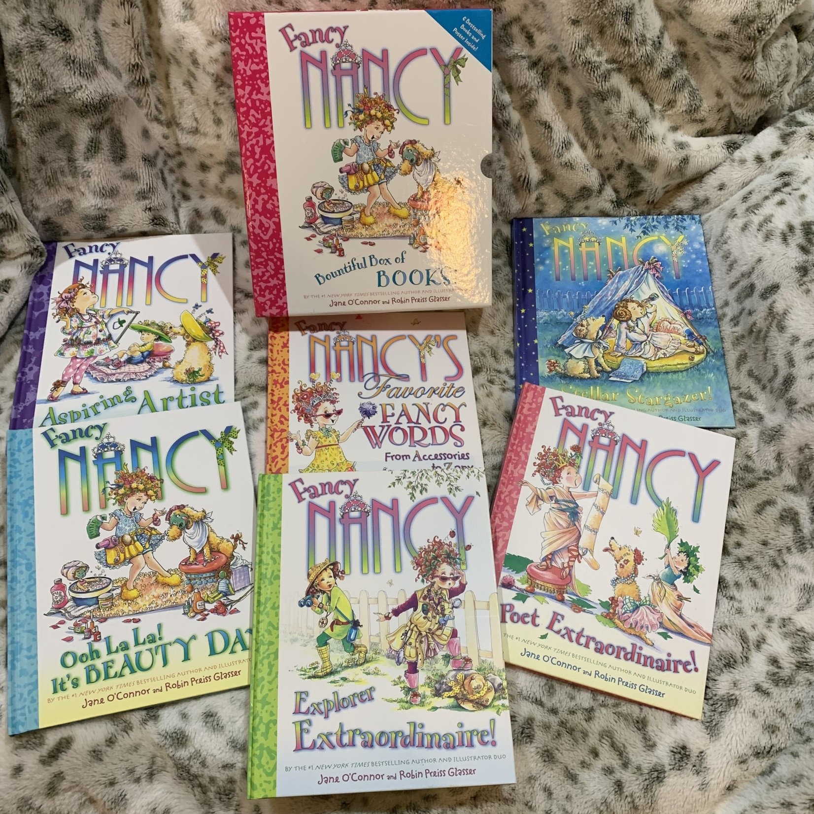 Fancy Nancy - Bountiful  Box of Books Box Set