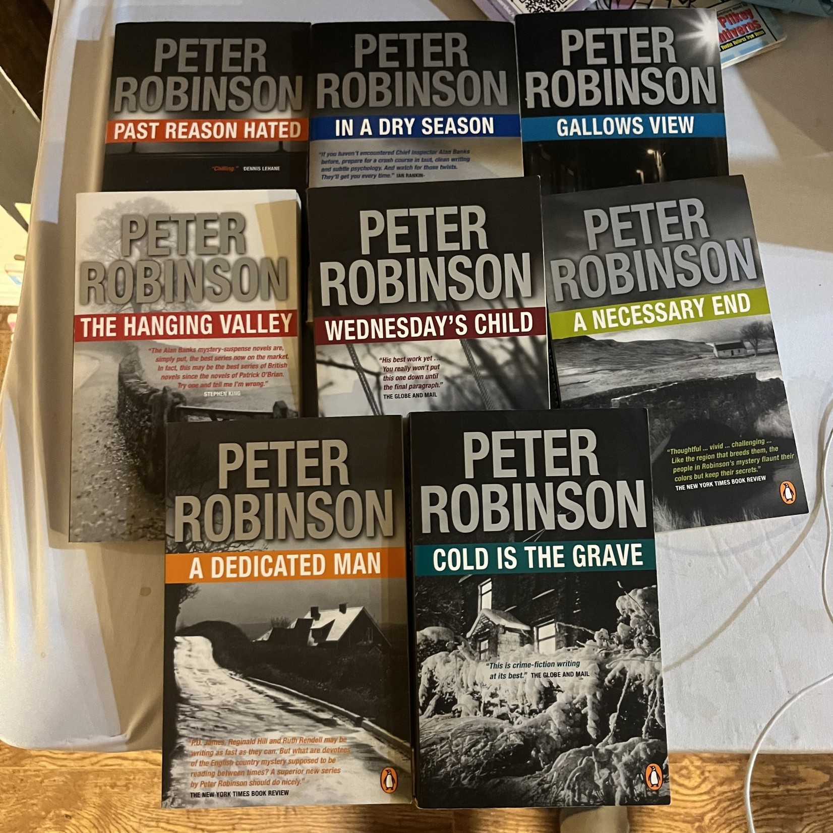 Peter Robinson Set (Includes 8 Books)