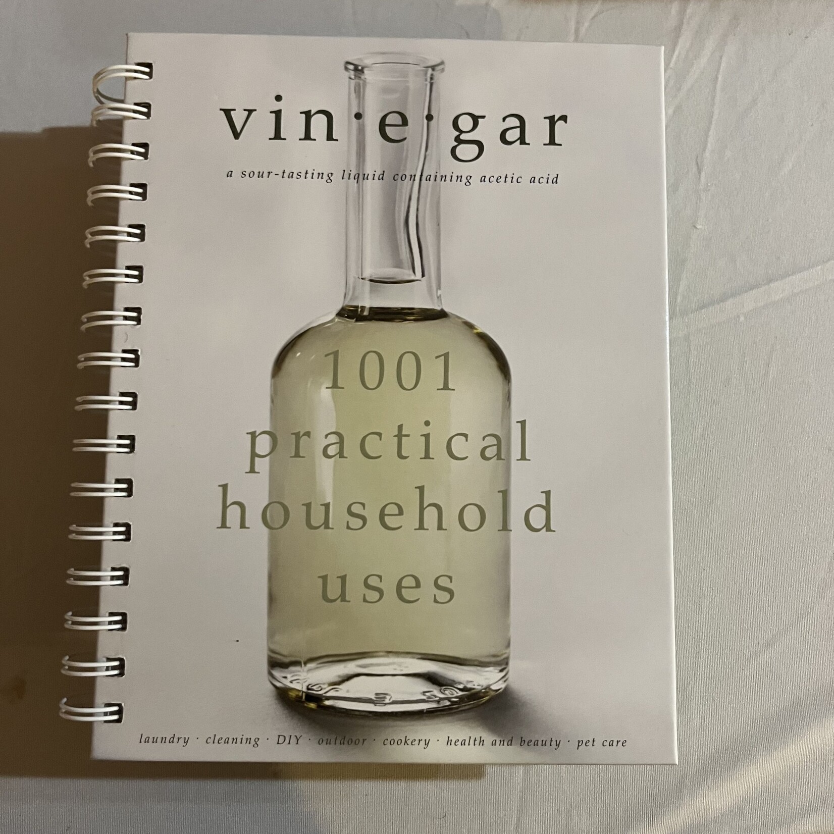 Vin.e.gar - 1001 Practical Household Uses