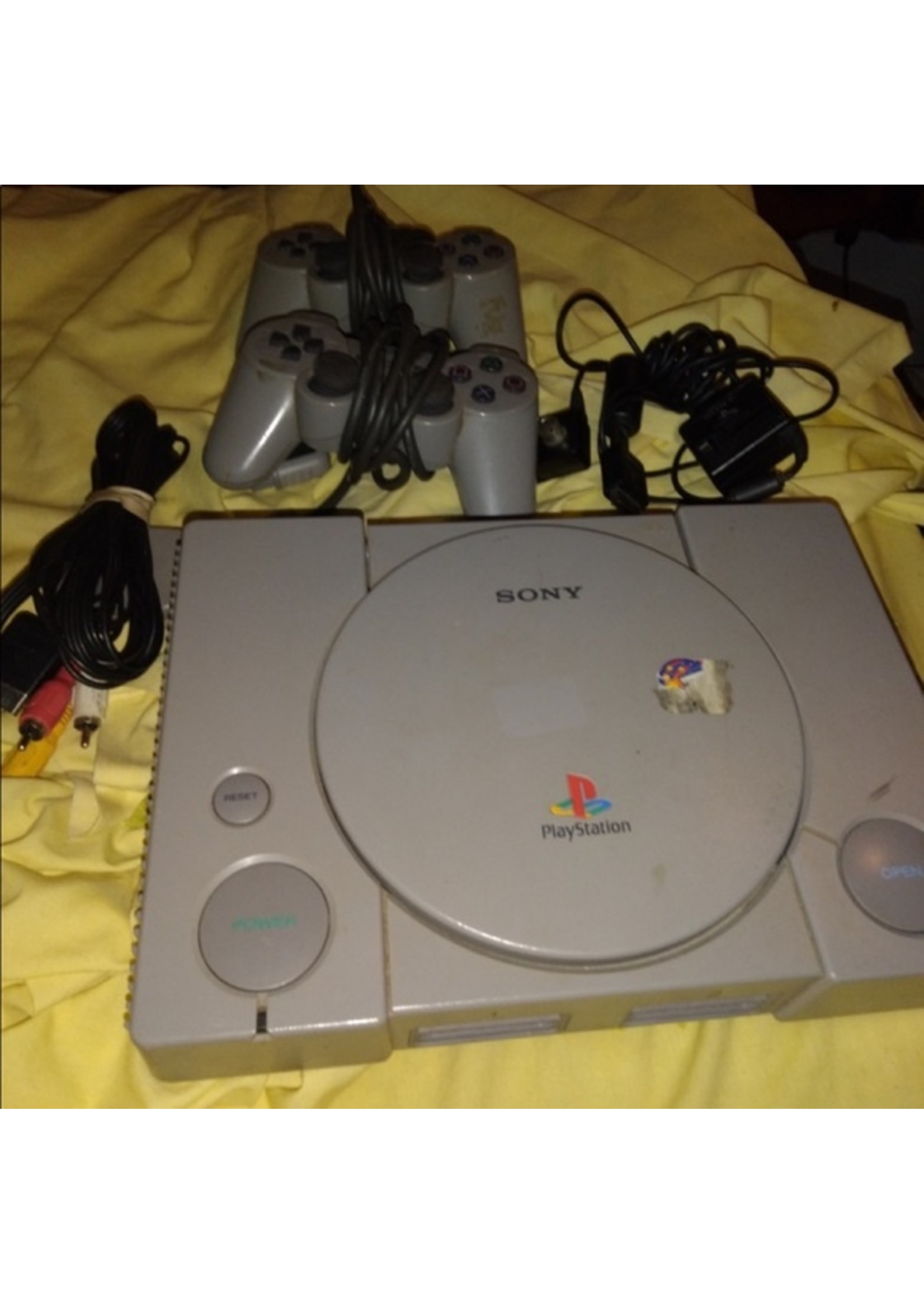 Playstation 1 With 2 Controllers