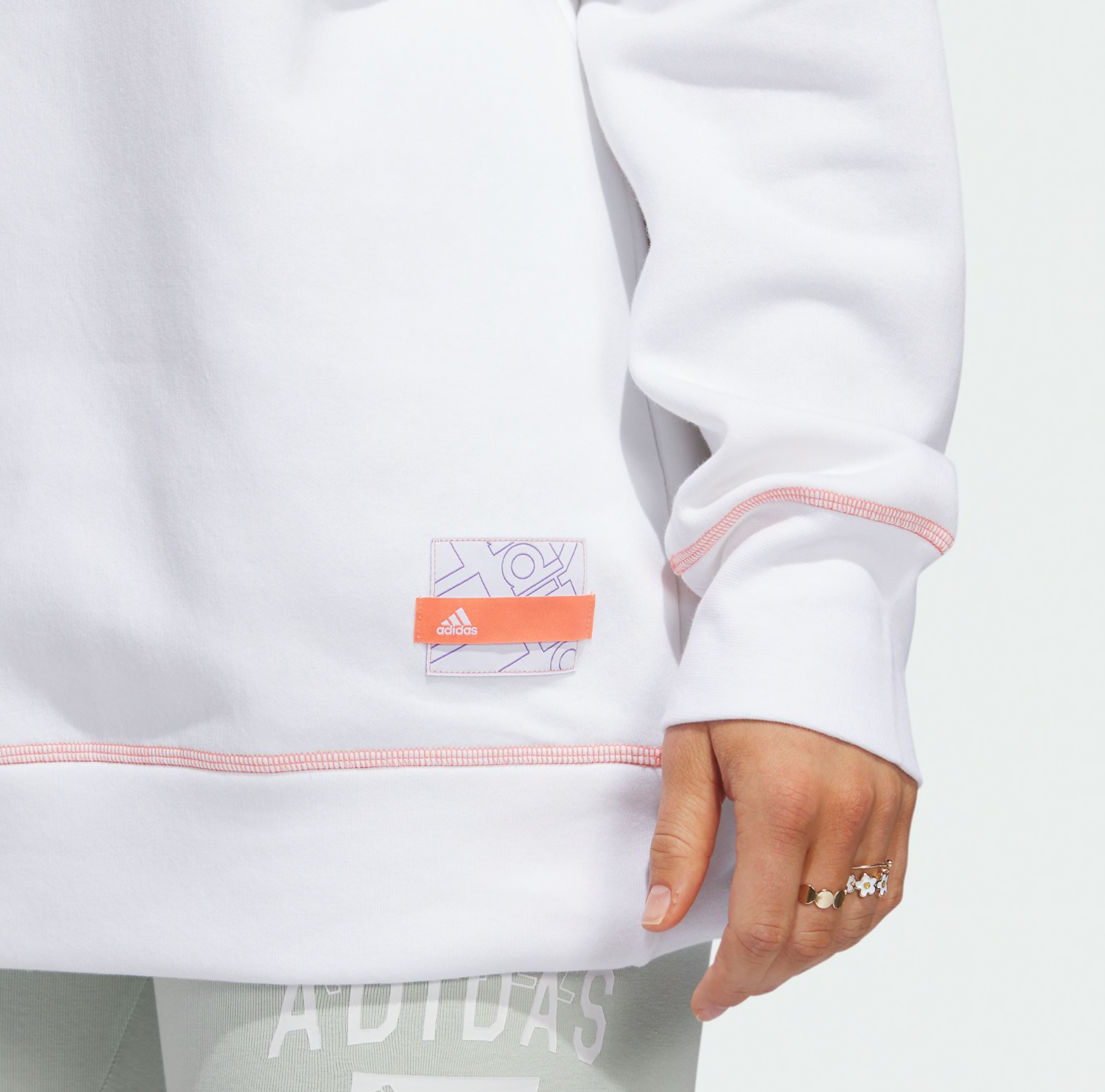 Adidas : Sportwear Oversize Crewneck