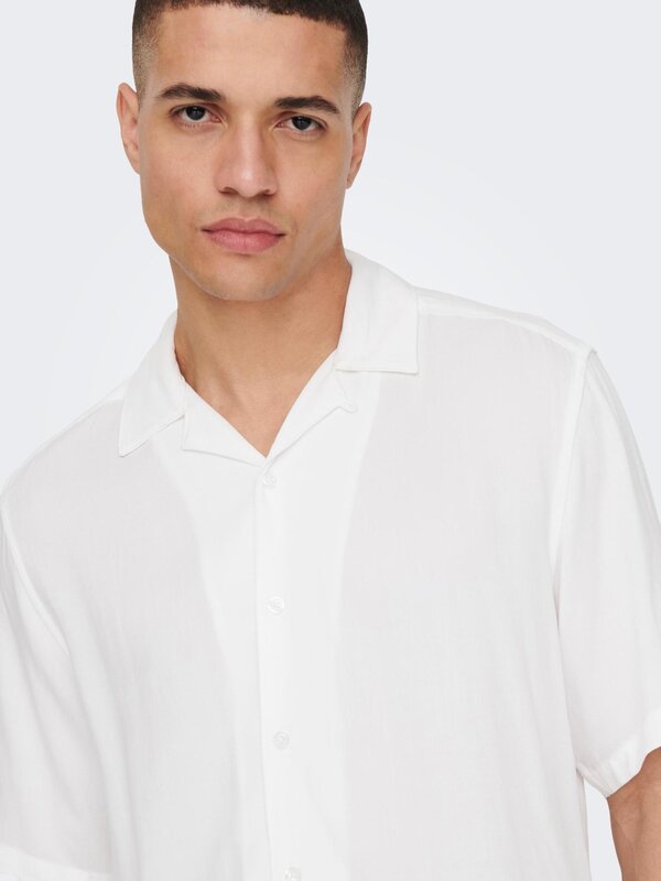 Only and Sons Only & Sons : Regular Fit Solid Color SS Shirt