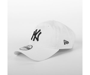 New era black yankees cap hotsell