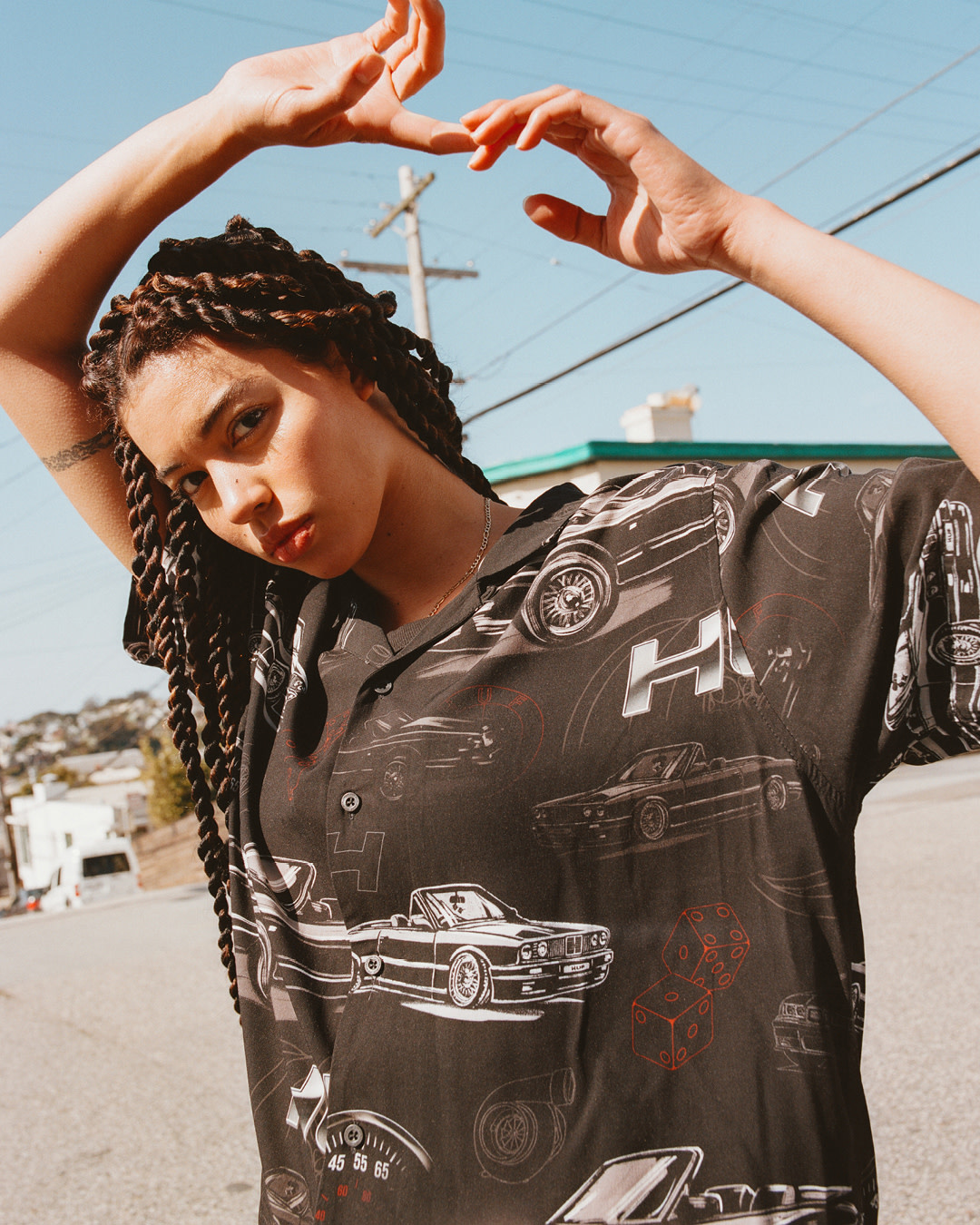 完売品 HUF DROP TOP RESORT SHIRT アメ車 黒 レーヨン 完売品 HUF DROP TOP RESORT SHIRT アメ車 黒 レーヨン - メルカリ