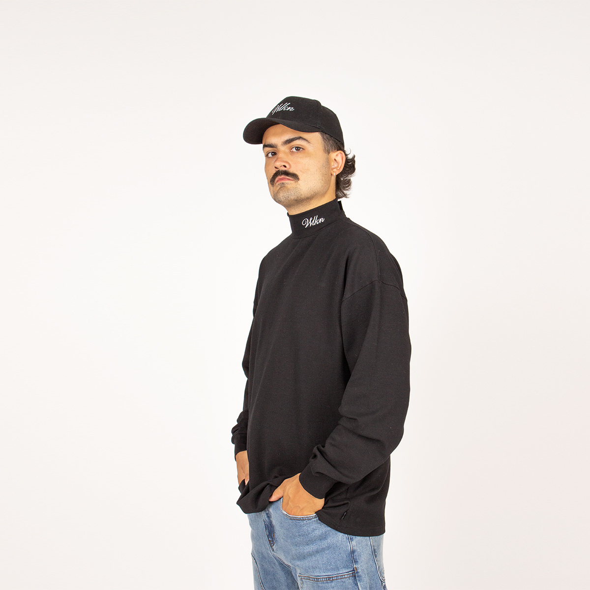 WLKN WLKN : Club Mock Neck