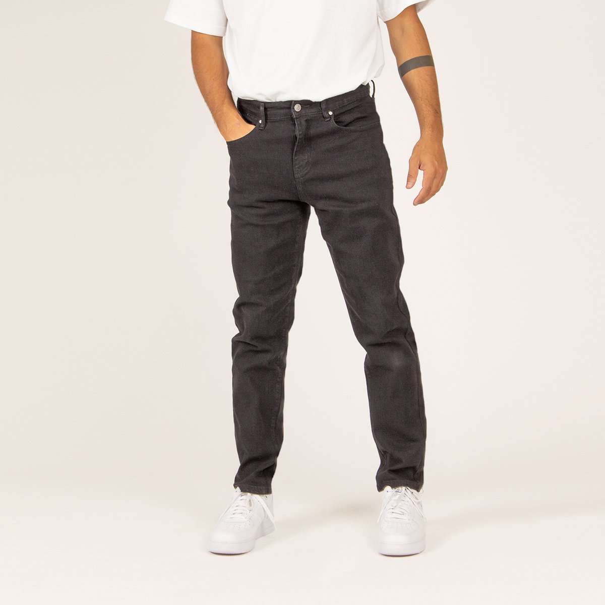 Relaxed Fit Jean - Washed Black