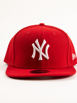 New Era New Era : 950 NY Yankees White Logo Snap Cap