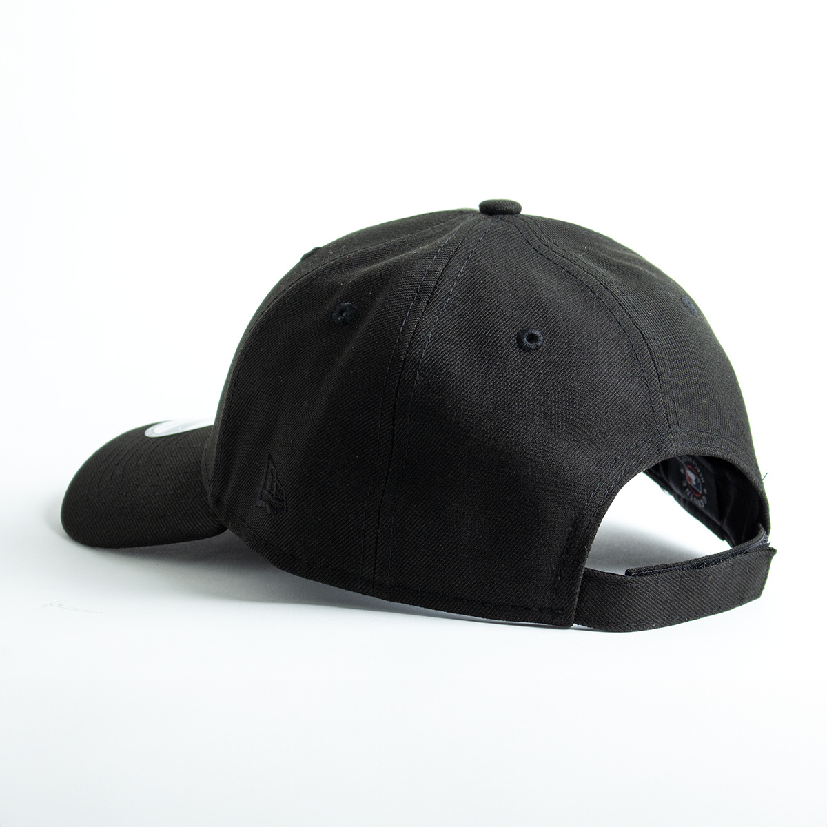 New Era : 940 Chi. White Sox Black Logo Cap - WLKN New Era : 940 Chi. White Sox Black Logo Cap - WLKN