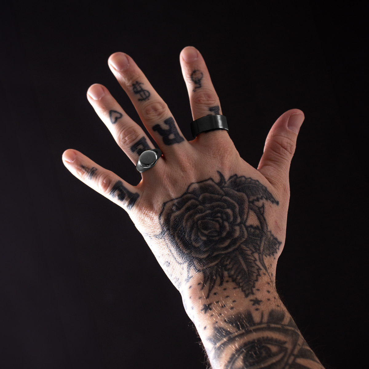 Hits Hits : Brushed Finish Band Ring - Black