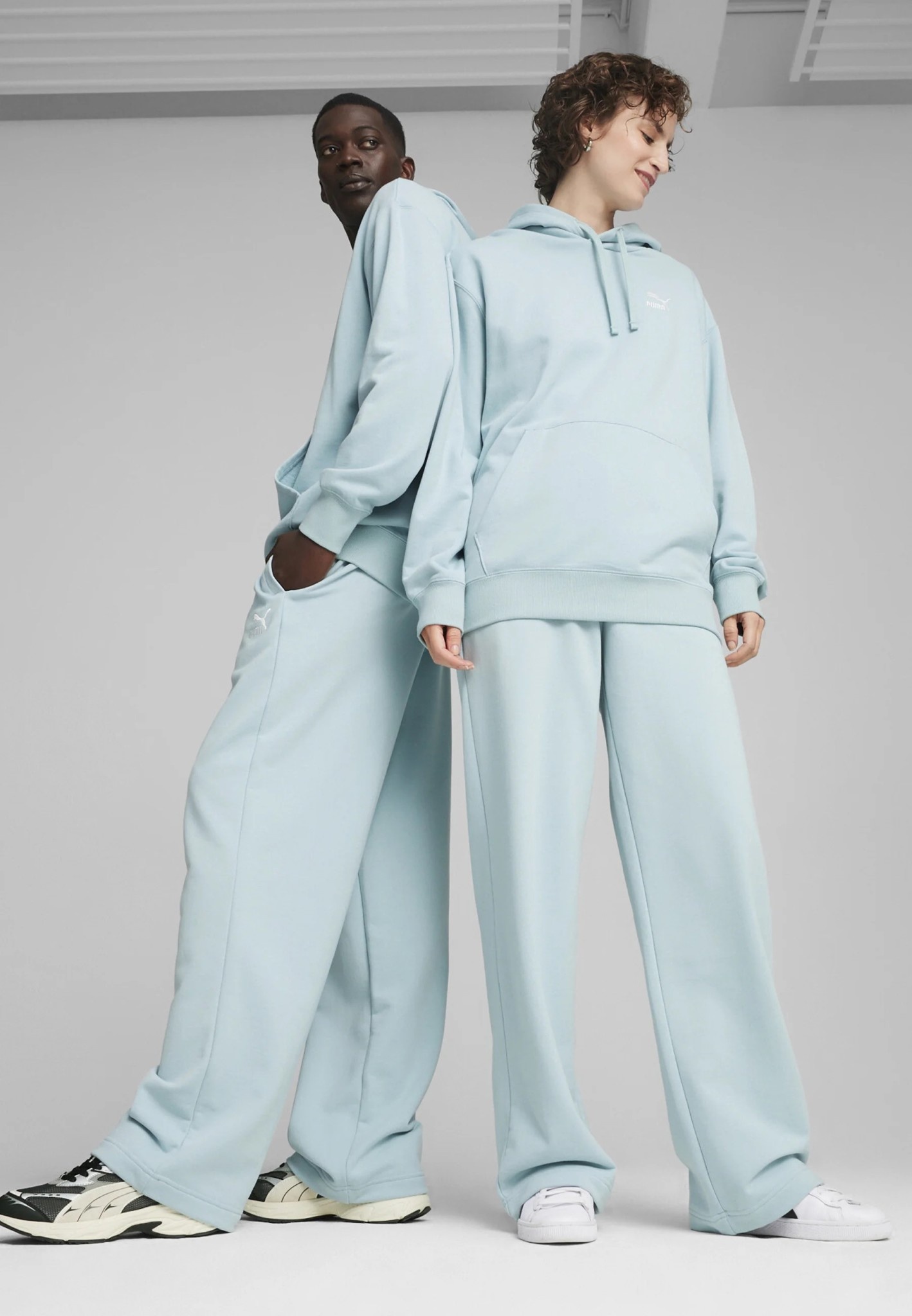 PUMA Puma : Better Classics Relaxed Hoodie - Turquoise