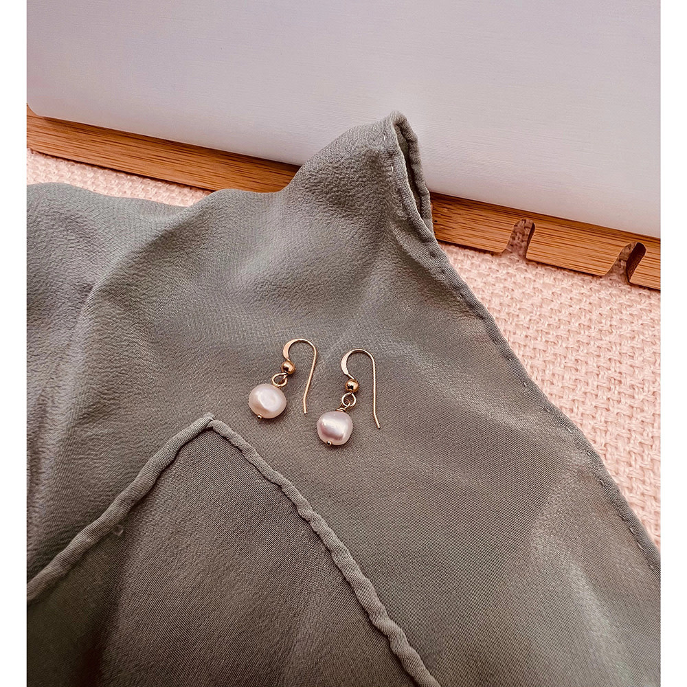 Ana Pearl Earrings