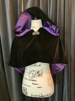 Hiranor Workshop Black Velvet Cloak with Violet Satin