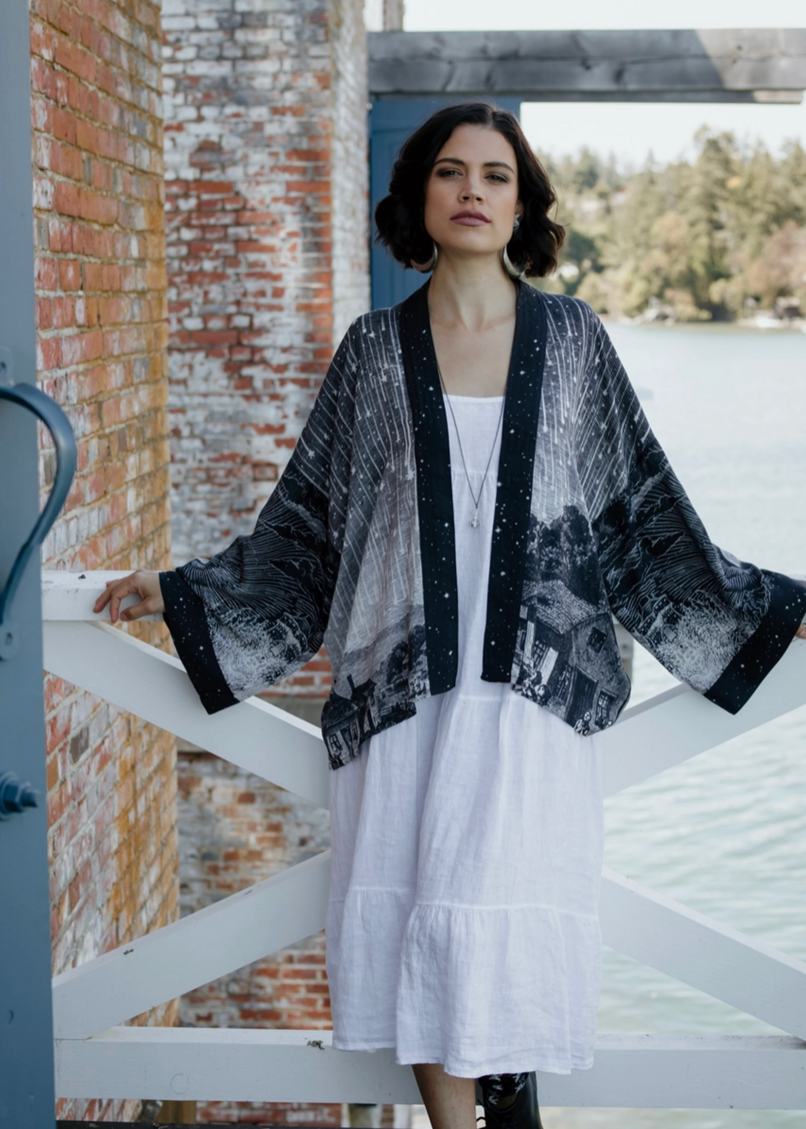 Market of Stars Stargazer Pixie Duster Cropped Kimono w/ Falling Stars