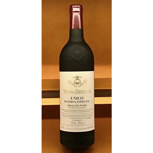 Wine VEGA SICILIA 'UNICO' RESERVA ESPECIAL NV (2014 RELEASE IS A BLEND OF 1994, 1995, 2000)