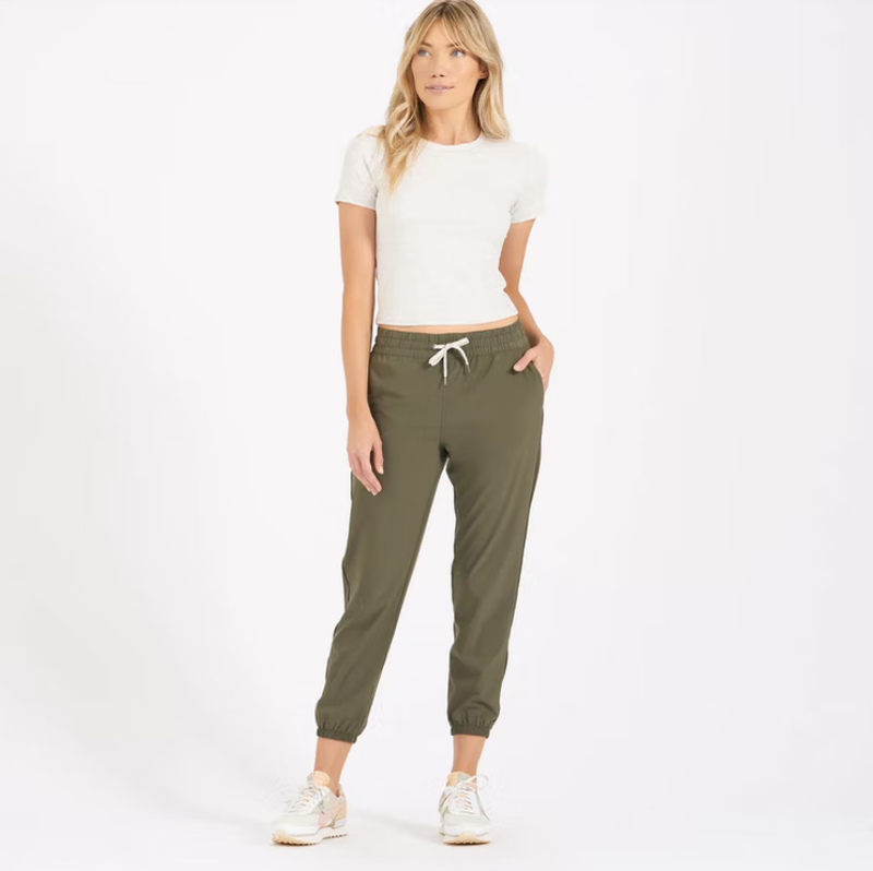 Vuori W's Weekend Jogger - Landsharks Outfitters