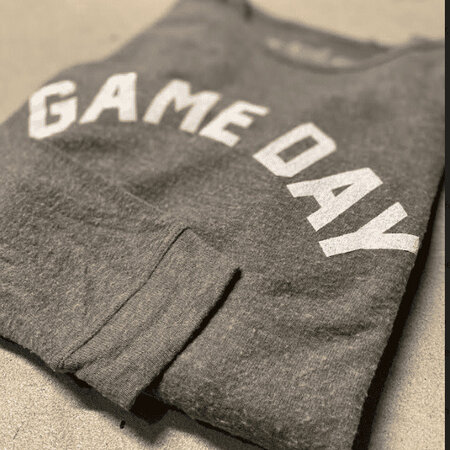 Wildcat Retro Brand Women's Game Day Long-Sleeve Crewneck