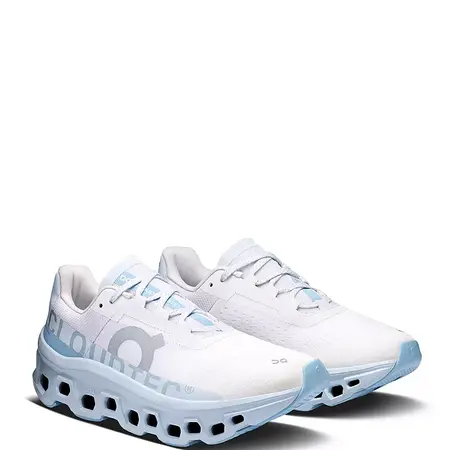On W's Cloudmonster