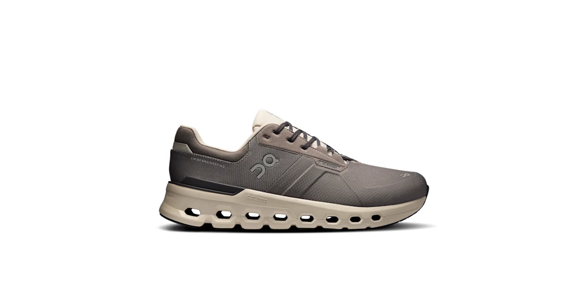 On  M's Cloudrunner 2 WP