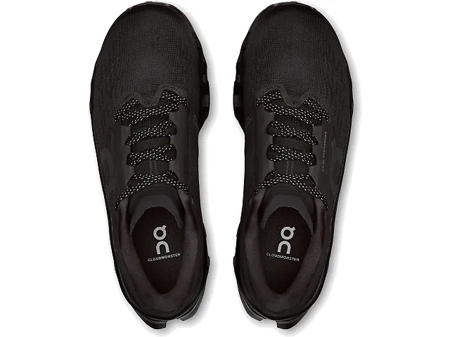 On  W's Cloudmonster 3