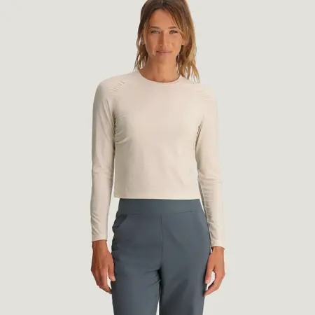 FreeFly W's Elevate Lightweight Fitted Long Sleeve