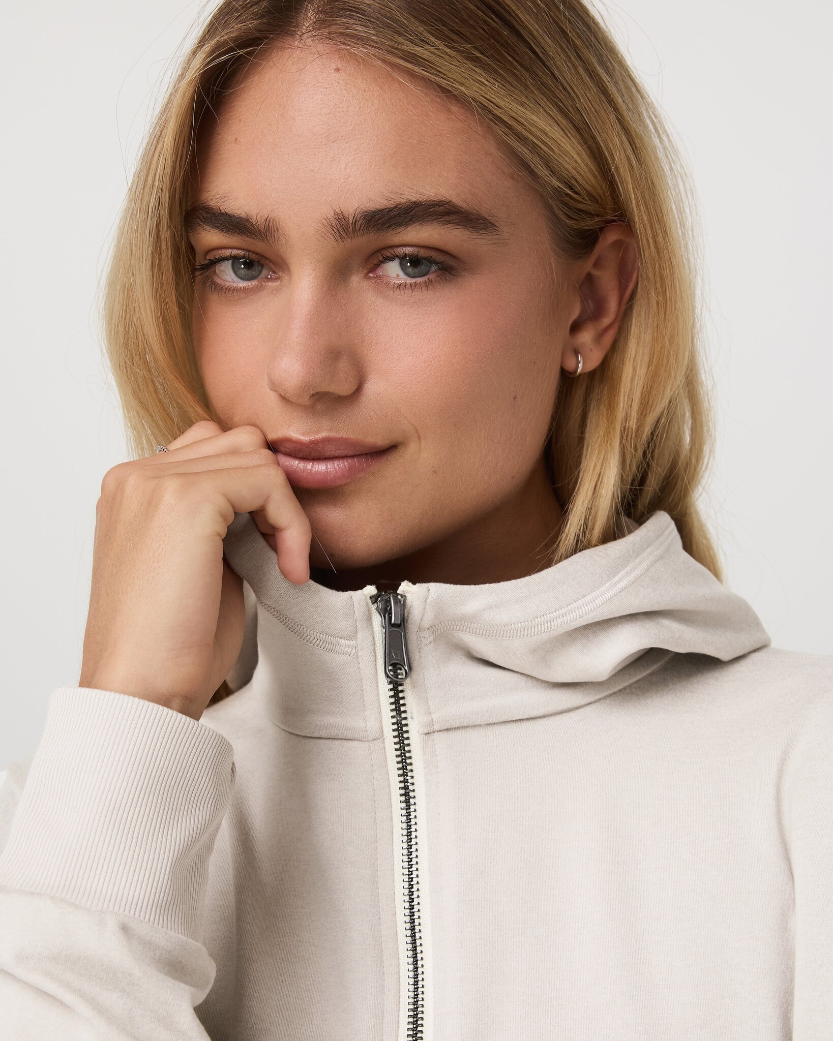 Vuori Vuori W's Halo Modern Full Zip Hoodie