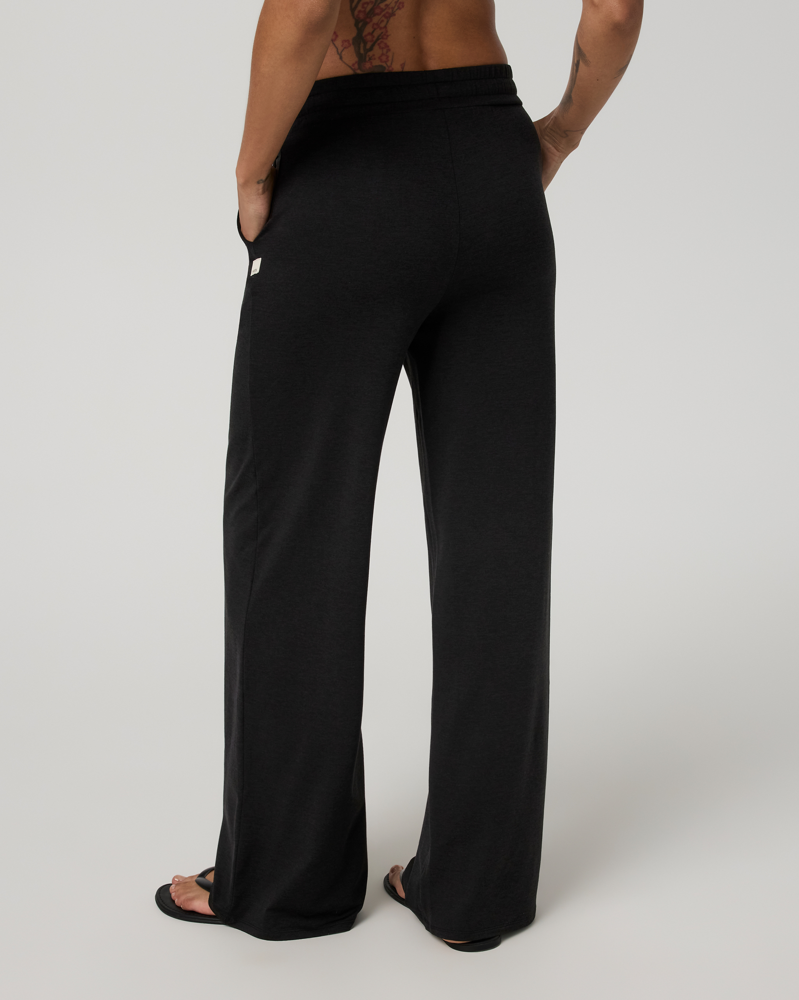 Vuori Vuori W's Halo Essential Wideleg Black Heather L (S26)