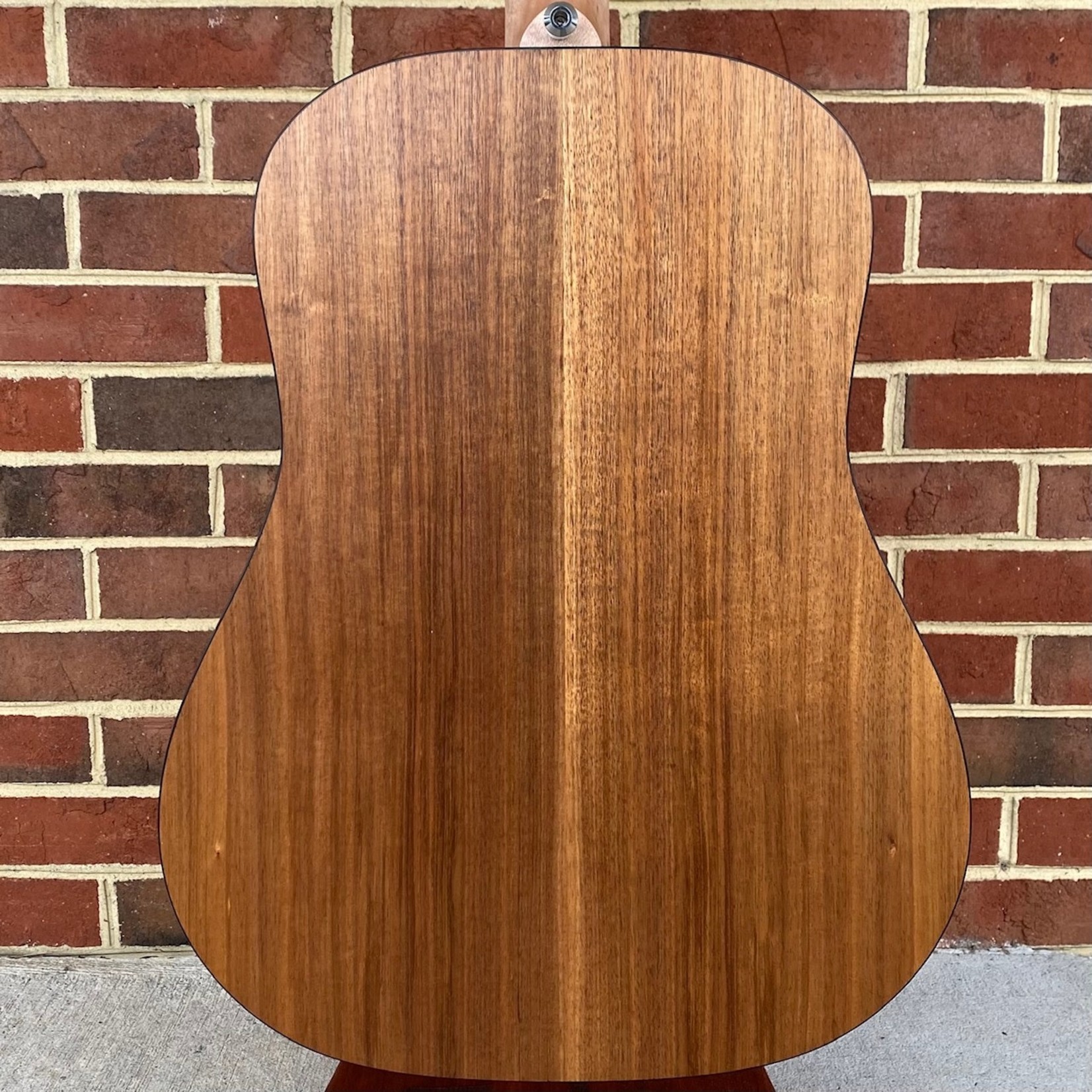 Maton Maton S70,  Dreadnought, Solid "A" Sitka Spruce Top, Solid Australian Blackwood Back & Sides, Hardshell Case Included
