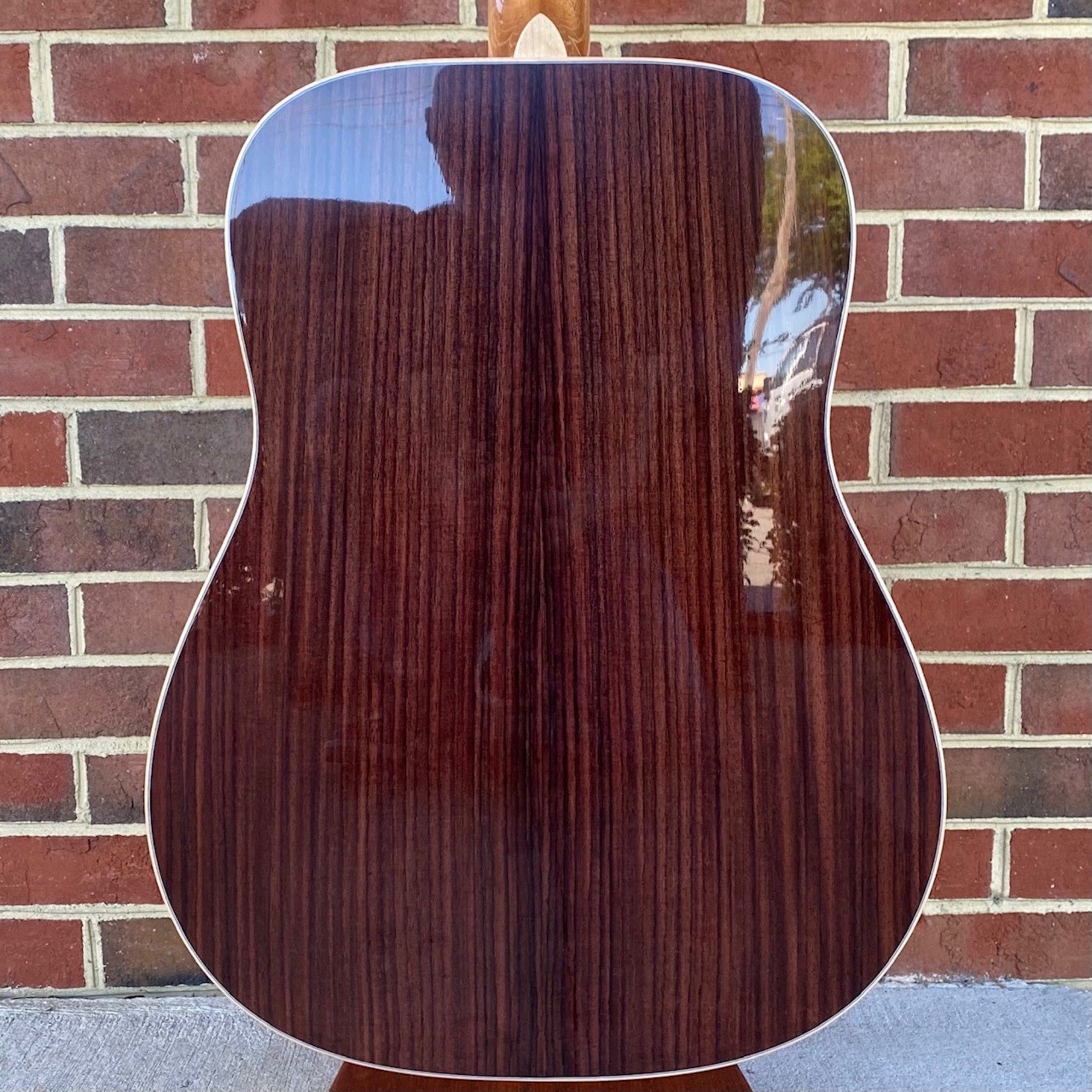 Larrivee Larrivee D-44RW, Indian Rosewood Back and Sides, Sitka Spruce Top, All Gloss, LR Baggs Anthem No Cut Electronics, Hardshell Case