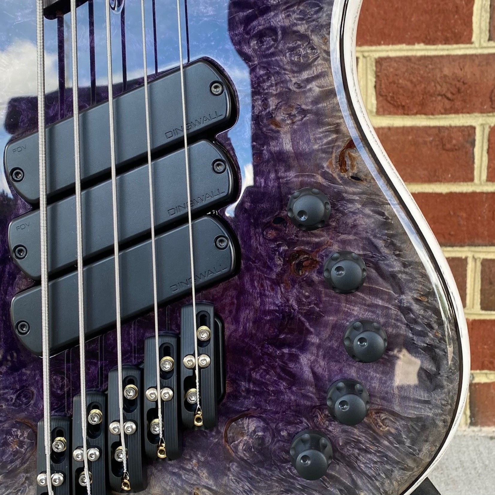Dingwall Dingwall Z3 Custom 5-String, Faded Purple to Charcoal Reverseburst, Burl Maple X-Top, Wenge Contrast Layer, Dual Density Swamp Ash Body, White w/ Black Grain Fill Back, Wenge Neck & Fretboard, White Pearloid Block Inlays, Blue Luminlay Side Dots
