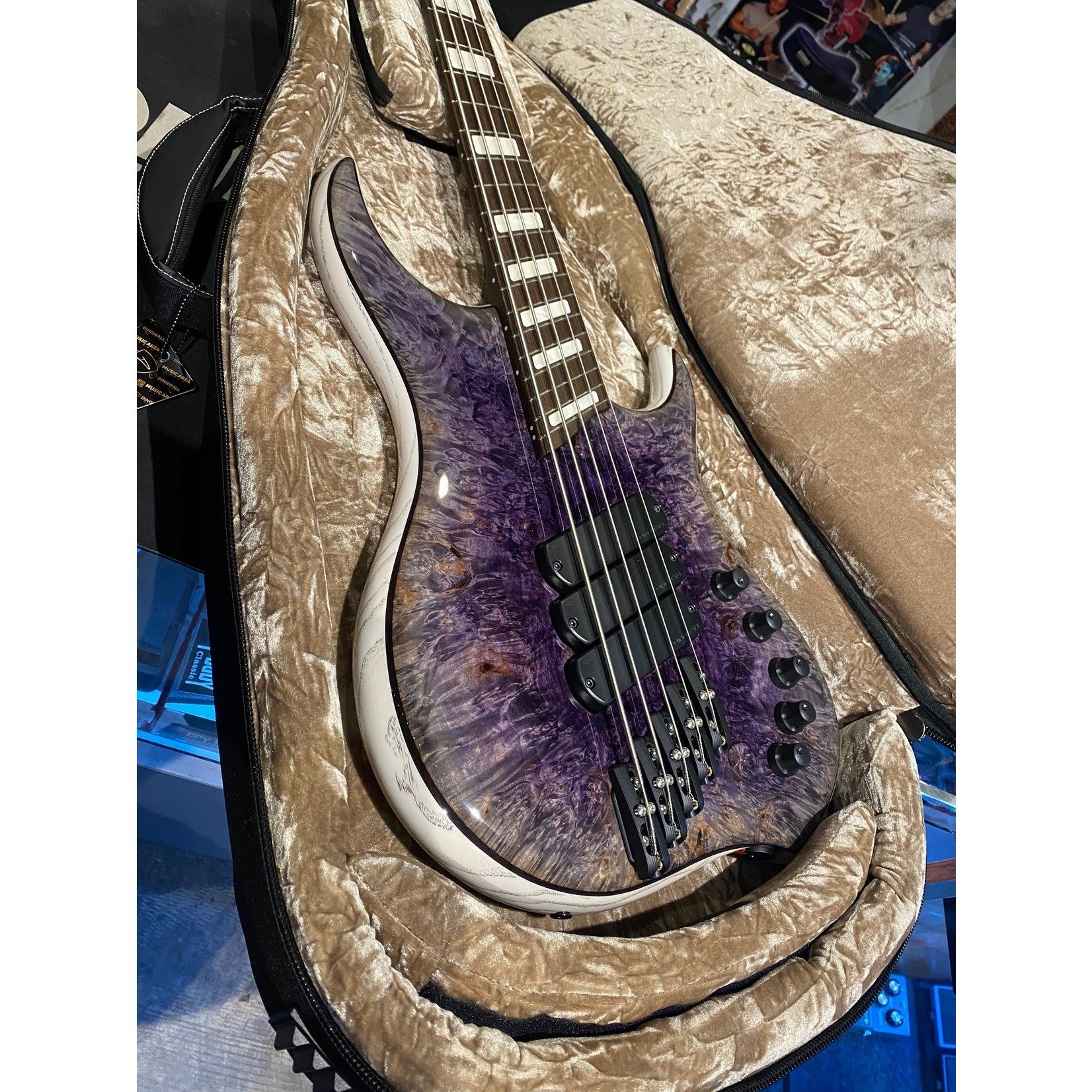 Dingwall Dingwall Z3 Custom 5-String, 3x Pickups, Burl Maple X-Top, Wenge Contrast Layer, Dual Density Swamp Ash Body, Faded Purple Reverse Burst Top, White w/ Black Grain Fill Back, Wenge Neck & Fretboard, White Pearloid Block Inlays, Blue Luminlay Side Dots