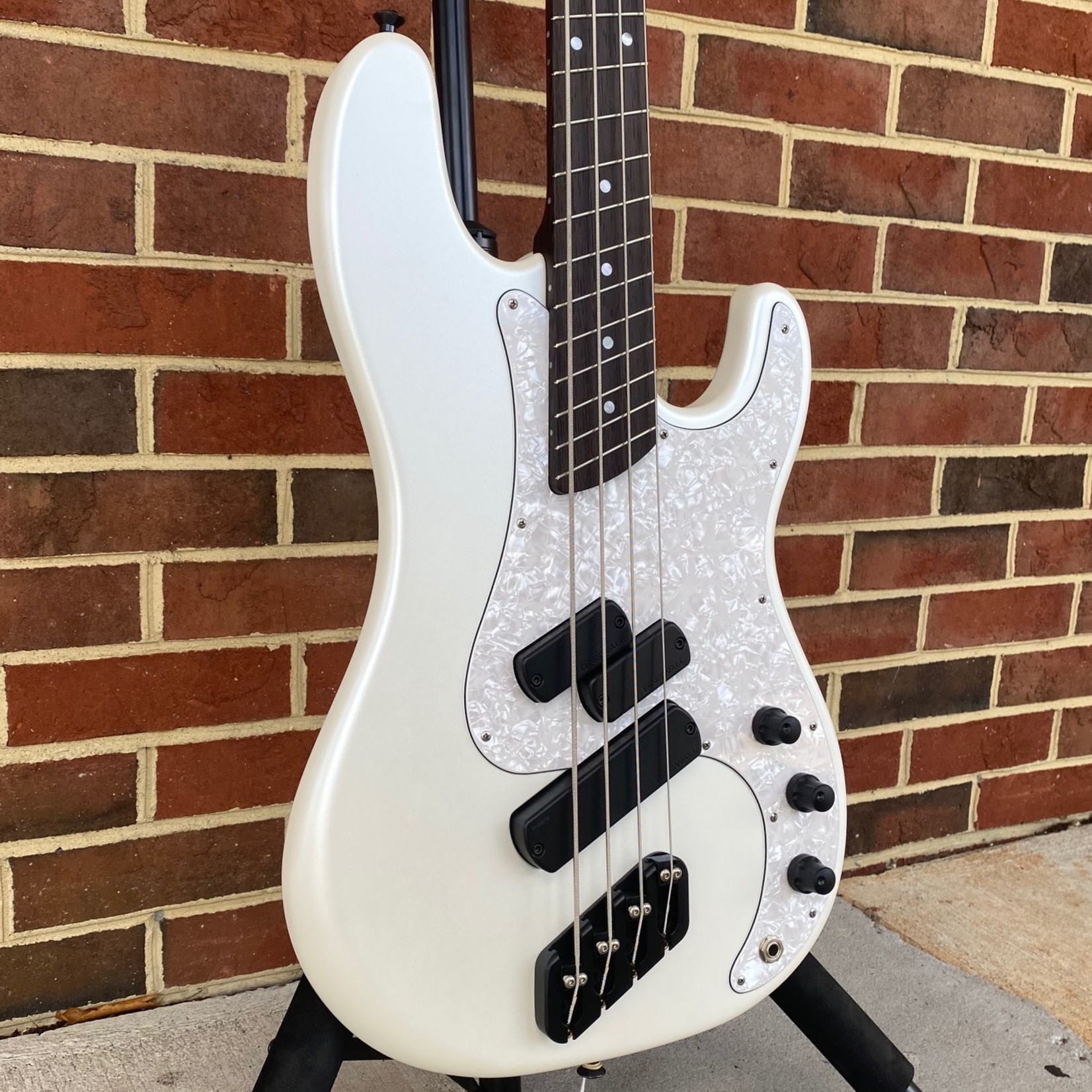 Dingwall Dingwall Super PJ Custom 4-String, Ducati Matte Pearl White, White Pearloid Pickguard, Wenge Neck, Wenge Fretboard, Black Hardware