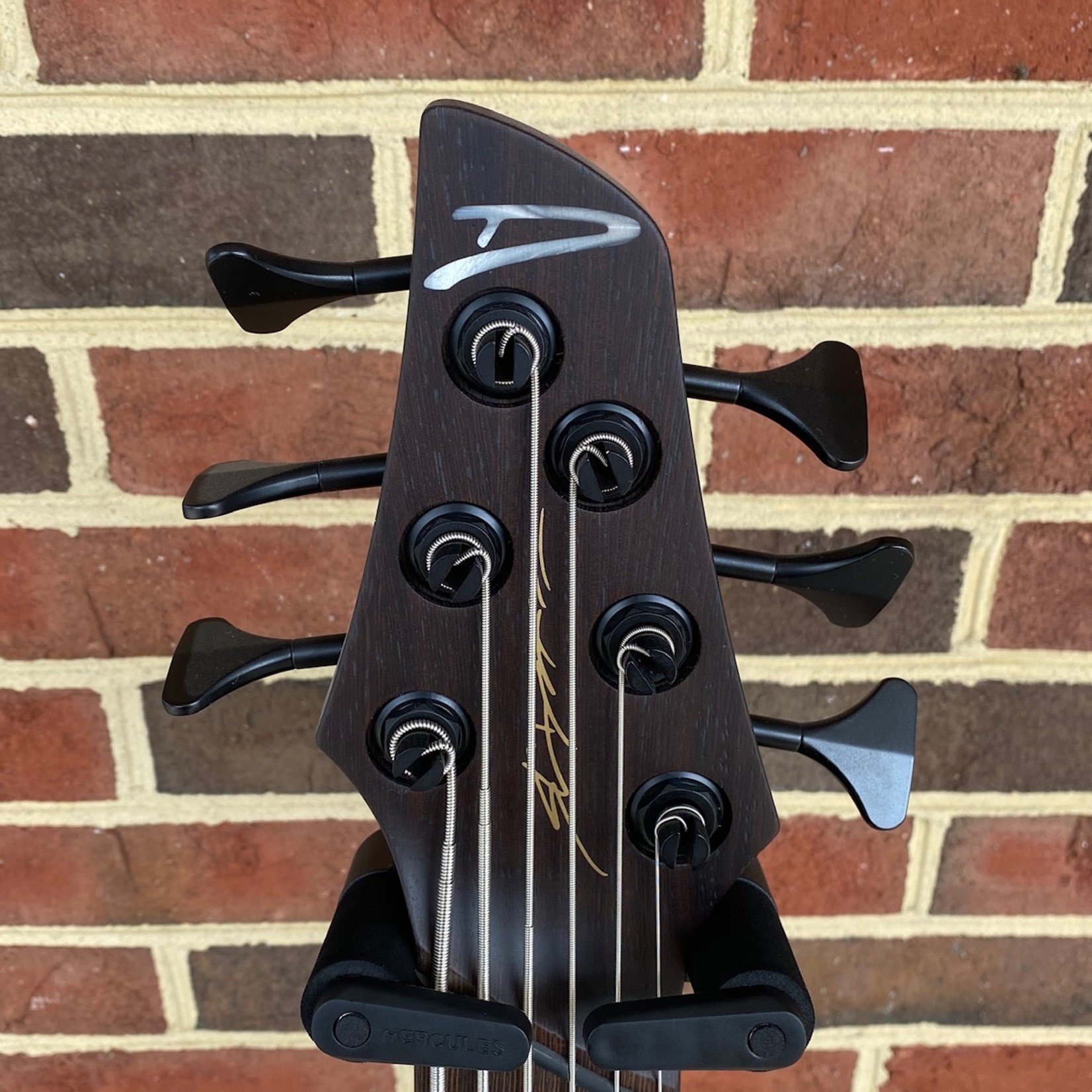 Dingwall Dingwall ABZ Custom 6-String, 3-Tone Sunburst, Swamp Ash Body, Wenge Neck and Fretboard, 3x Pickups, Passive Electronics with 3x series/parallel toggles, Black Hardware, Gig Bag