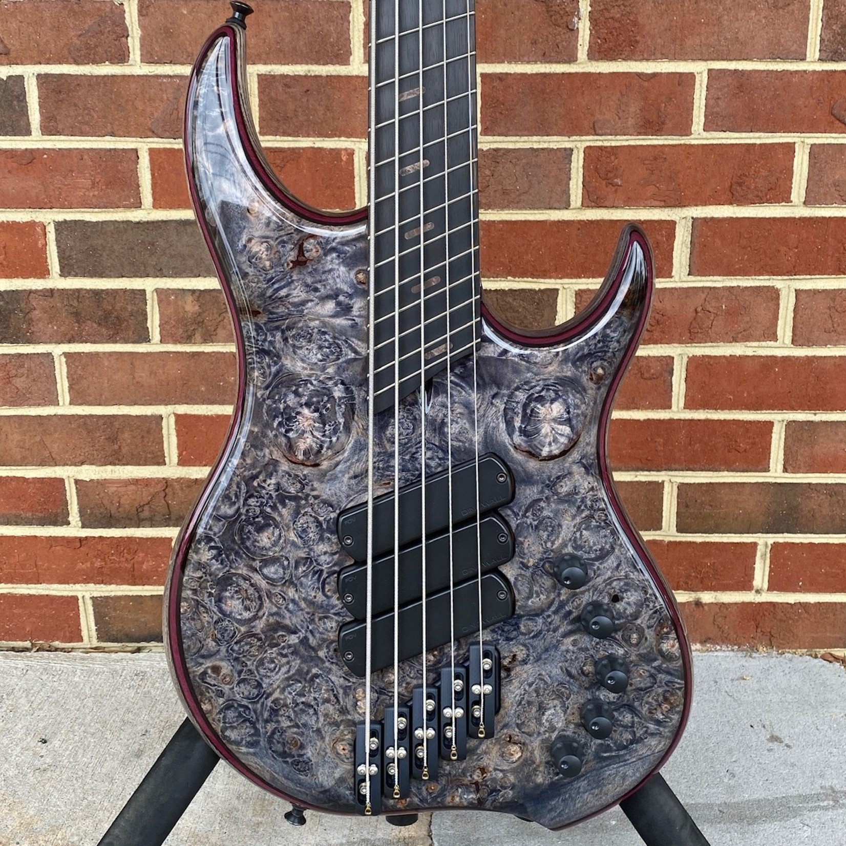 Dingwall Dingwall Z3 Custom 5-String, Dual-Density Swamp Ash Body, Burled Maple Top (#1530), Wenge/Purple Heart/Wenge Contrast Layer, Pre Bleached Trans Black Finish, Darkglass 3-band preamp, Wenge Neck with Ebony Fretboard, Matching Wood Speedo Bars