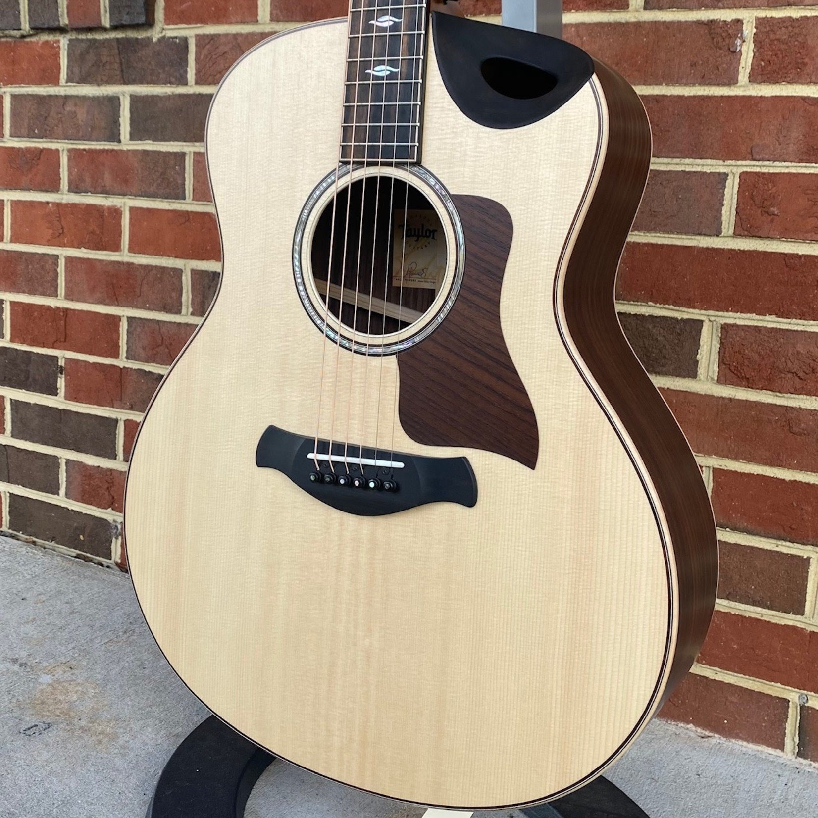 Taylor Taylor Builder's Edition 816ce, Grand Symphony, Ebony Beveled Cutaway with Sound Port, Rosewood Back & Sides, ES2 Electronics, Hardshell Case