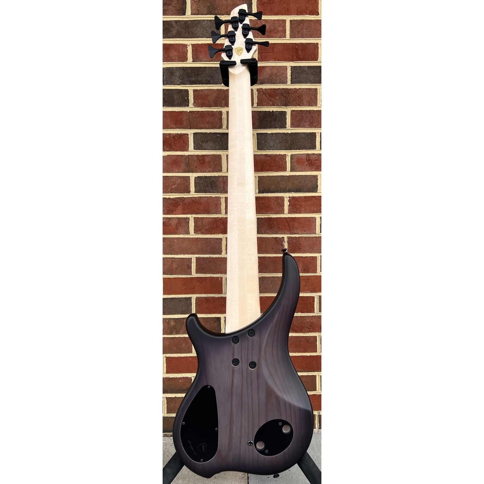 Dingwall Dingwall Custom ABZ 6-String, 3x Pickups, Maple Burl X-Top, Trans Black Burst, Maple Fretboard, Pink Speedo Bar Inlays, Luminlay Side Dots, Darkglass Tone Capsule w/ Toggles, Dingwall Gig Bag