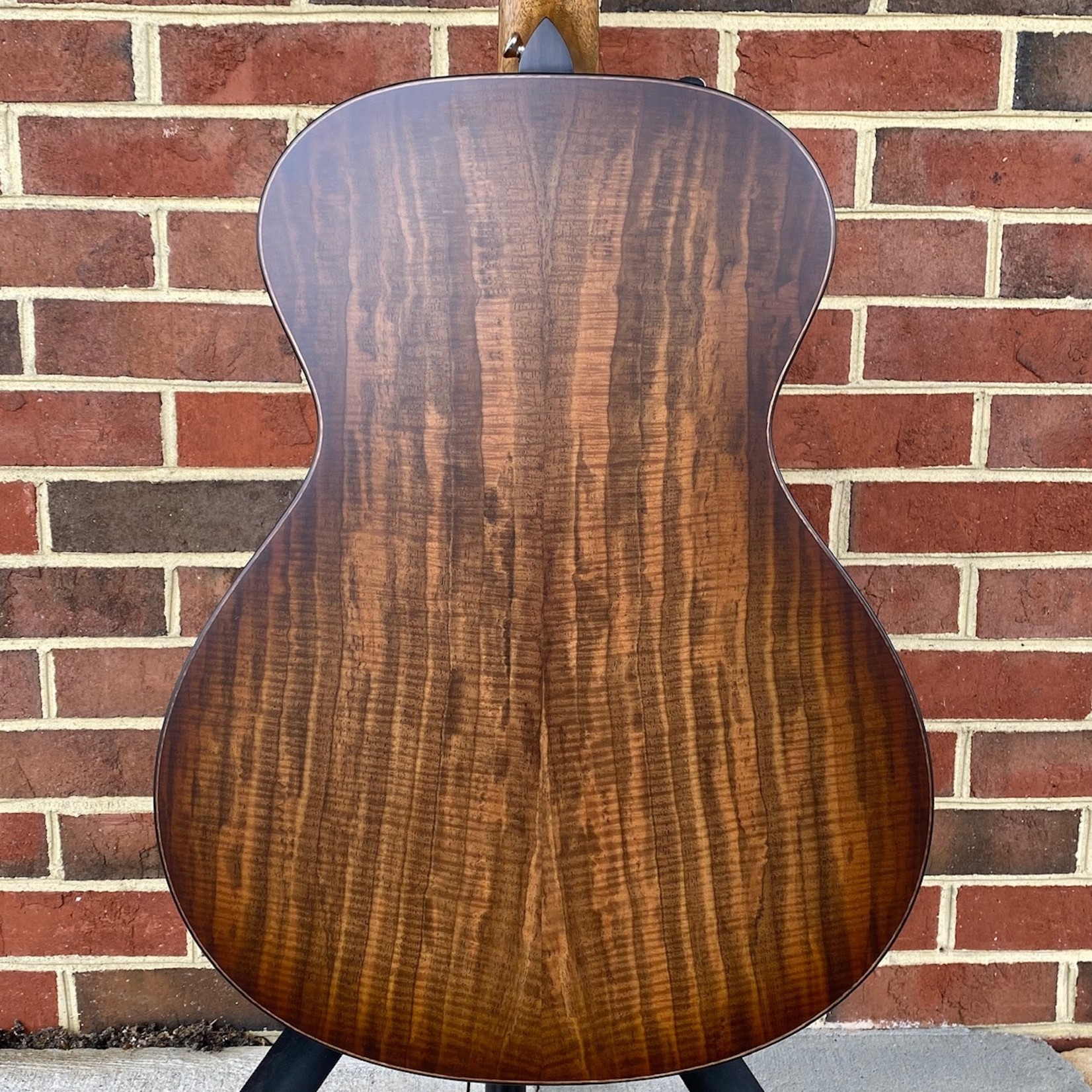 Taylor Taylor Catch Custom #16, Grand Concert, Queen’s Walnut Back and Sides, Sinker Redwood Top, Ebony Binding