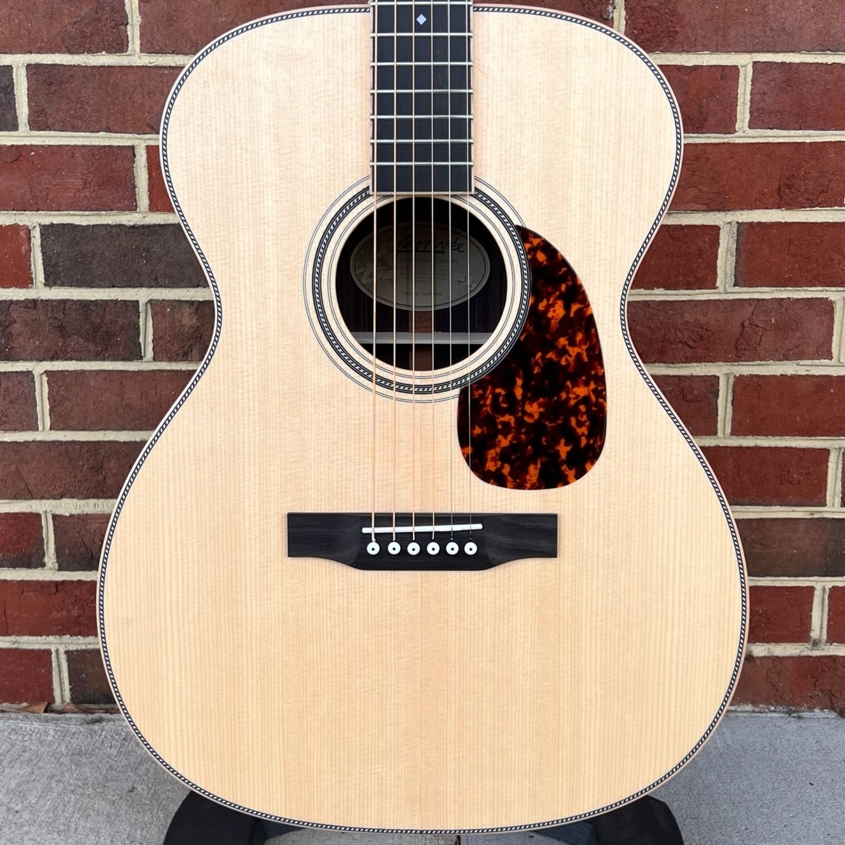 Larrivee OM-40R, Indian Rosewood Back and Sides, Sitka Spruce Top