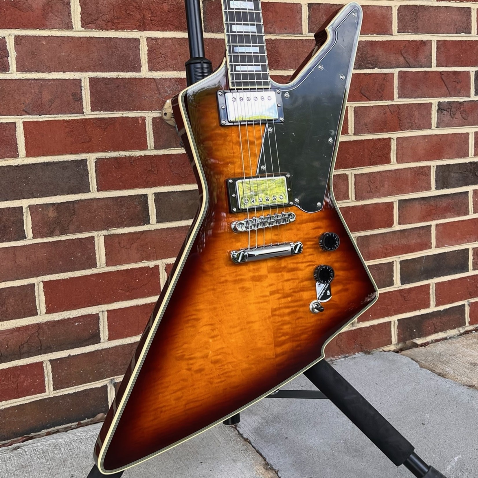Schecter Guitar Research Schecter E-1 Custom, Vintage Sunburst, Quilted Maple Top, Ebony Fretboard, Locking Tuners, Schecter USA Sunset Strip/Pasadena Pickups, SN# W21084360