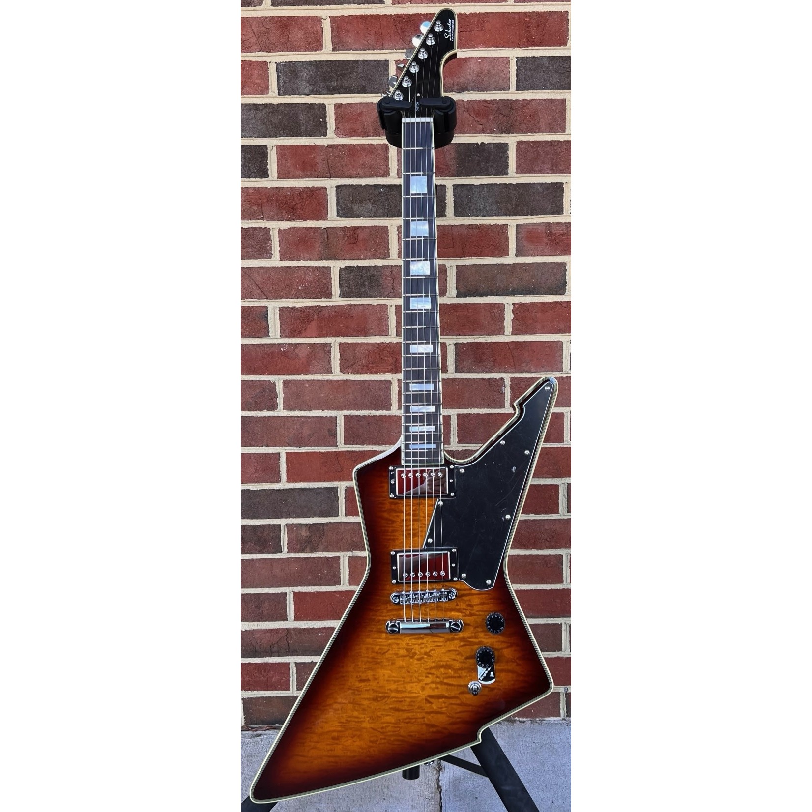 Schecter Guitar Research Schecter E-1 Custom, Vintage Sunburst, Quilted Maple Top, Ebony Fretboard, Locking Tuners, Schecter USA Sunset Strip/Pasadena Pickups, SN# W21113059