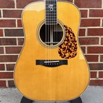 Santa Cruz Guitar Co. Santa Cruz Custom Tony Rice Signature Model, Adirondack Spruce Top - Tinted, Advanced X-Bracing, Adirondack Braces w/ Hot Hide Glue, SCGC Logo @ 16th Fret, Enlarged Sound Hole (4 9/16"), Dalmatian Pickguard, Hardshell Case