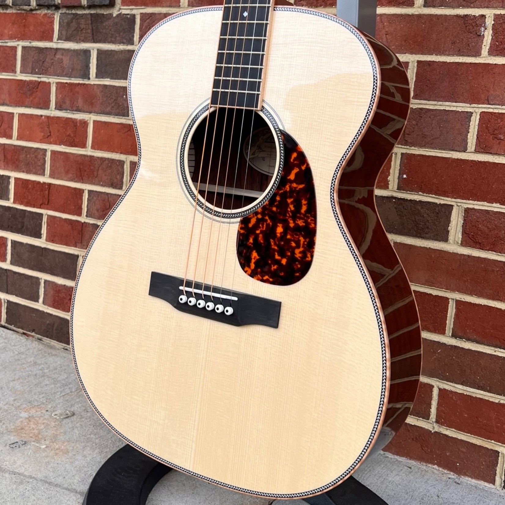 Larrivee Larrivee OM-60 Custom, Madagascar Rosewood Back & Sides, European Alpine Moon Spruce Top, Flame Maple Binding, Ebony Bridge & Fretboard, Bone Nut & Saddle, Hardshell Case, SN# 137338